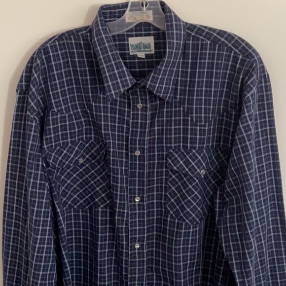 Classic Blue and White Plaid Casual Button Down Shirt - Picture 1 of 6
